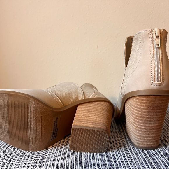 NEW DV Dolce Vita Tan Boots Double V w/Back Zipper Pointed Toe Size 8.5 - Picture 3 of 5